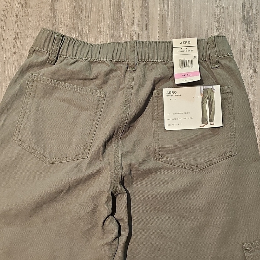 Aeropostale Women's Straight Leg Cargo Pants in Olive - Picture 4 of 8